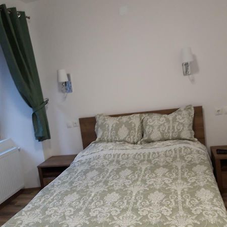 Sara House Daire Bistriţa Oda fotoğraf