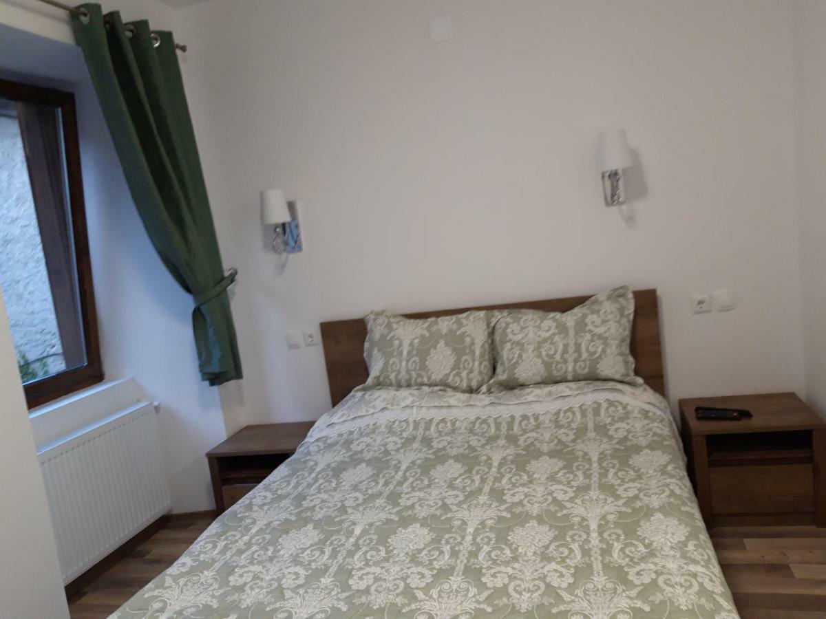 Sara House Daire Bistriţa Oda fotoğraf